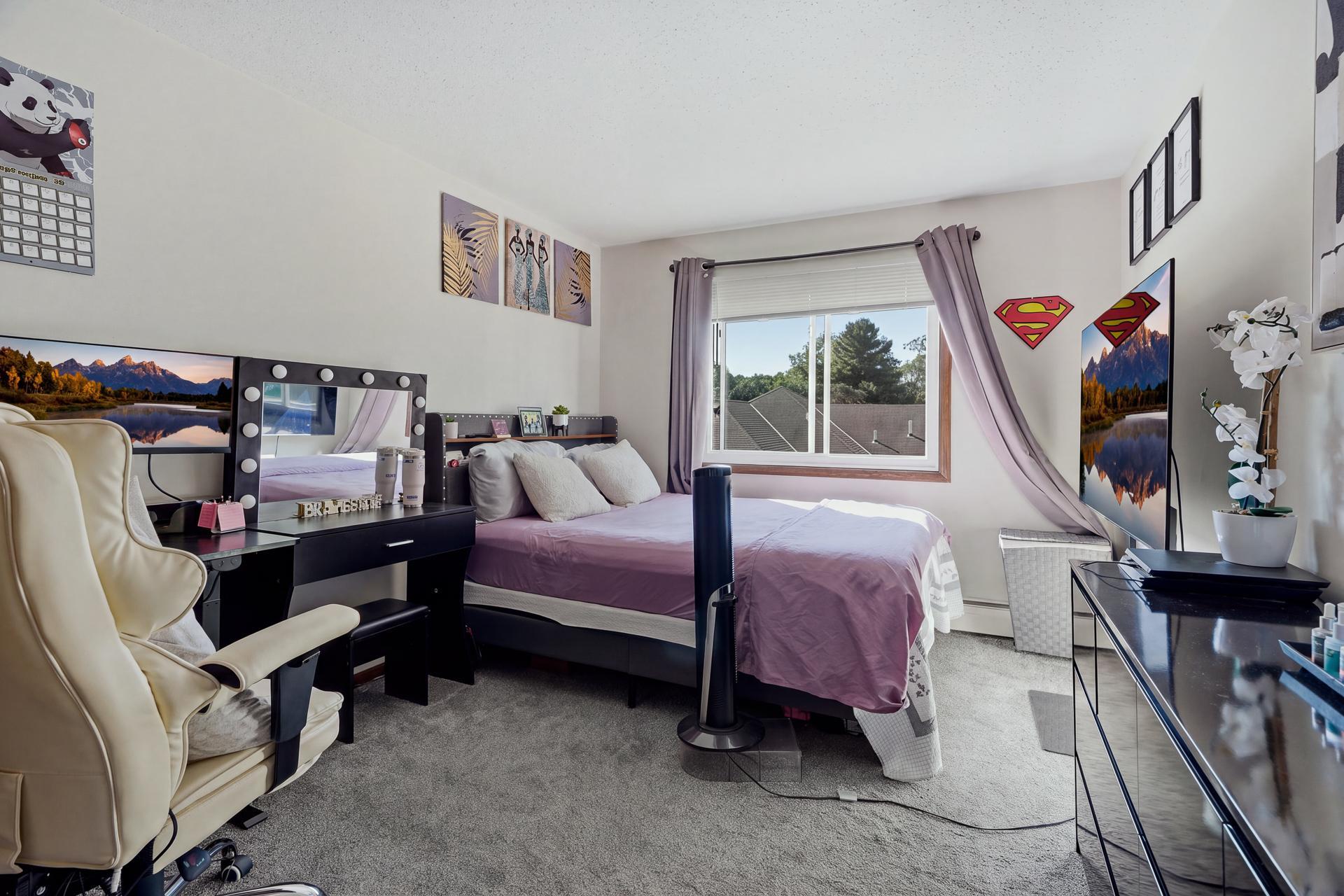 20 301 - 8061 Pleasantview Dr NE MLS-62.jpg
