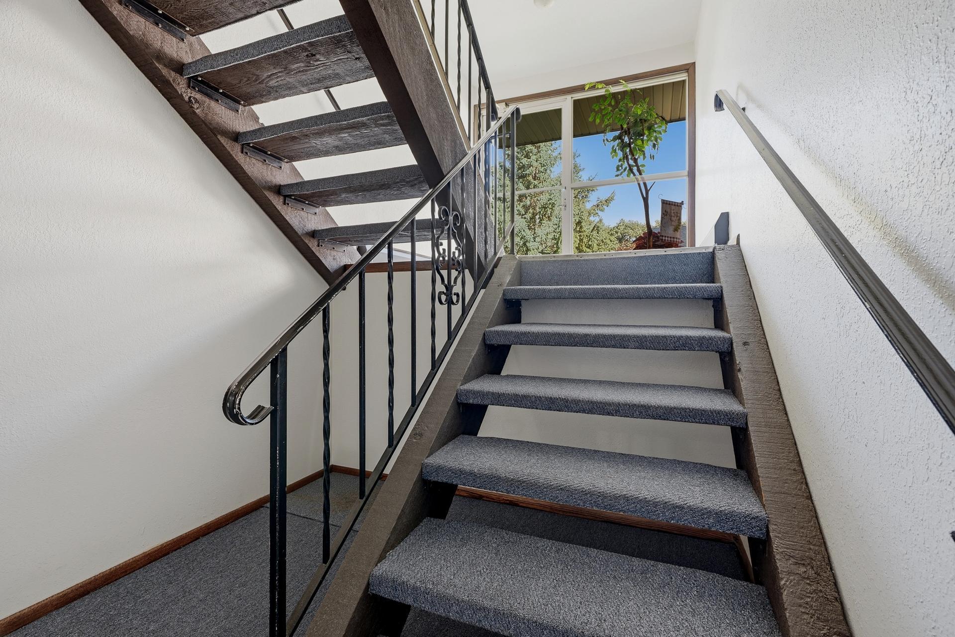 43 Common - 8061 Pleasantview Dr NE MLS-30.jpg