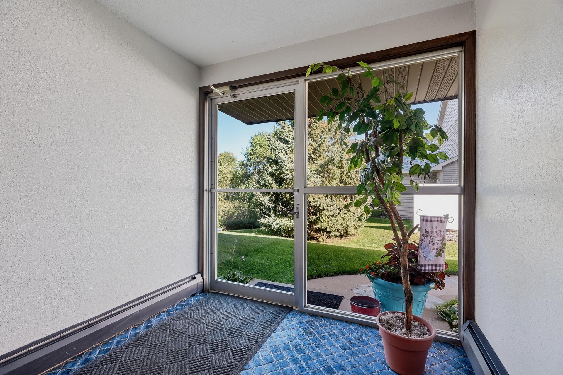 44 Common - 8061 Pleasantview Dr NE MLS-31.jpg