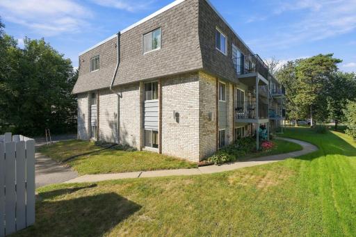 5-Exterior - 8061 Pleasantview Dr NE MLS-9.jpg