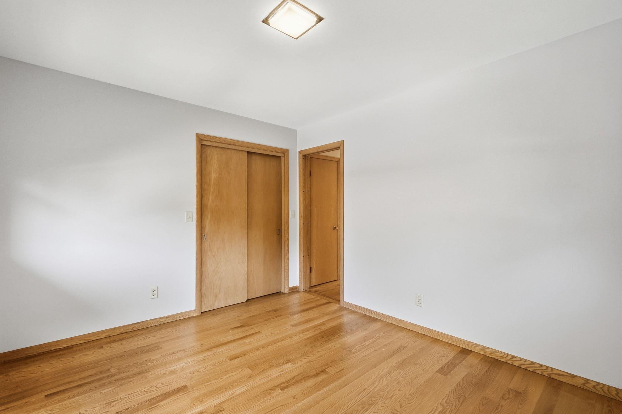 37- Upstairs Bedroom.jpg
