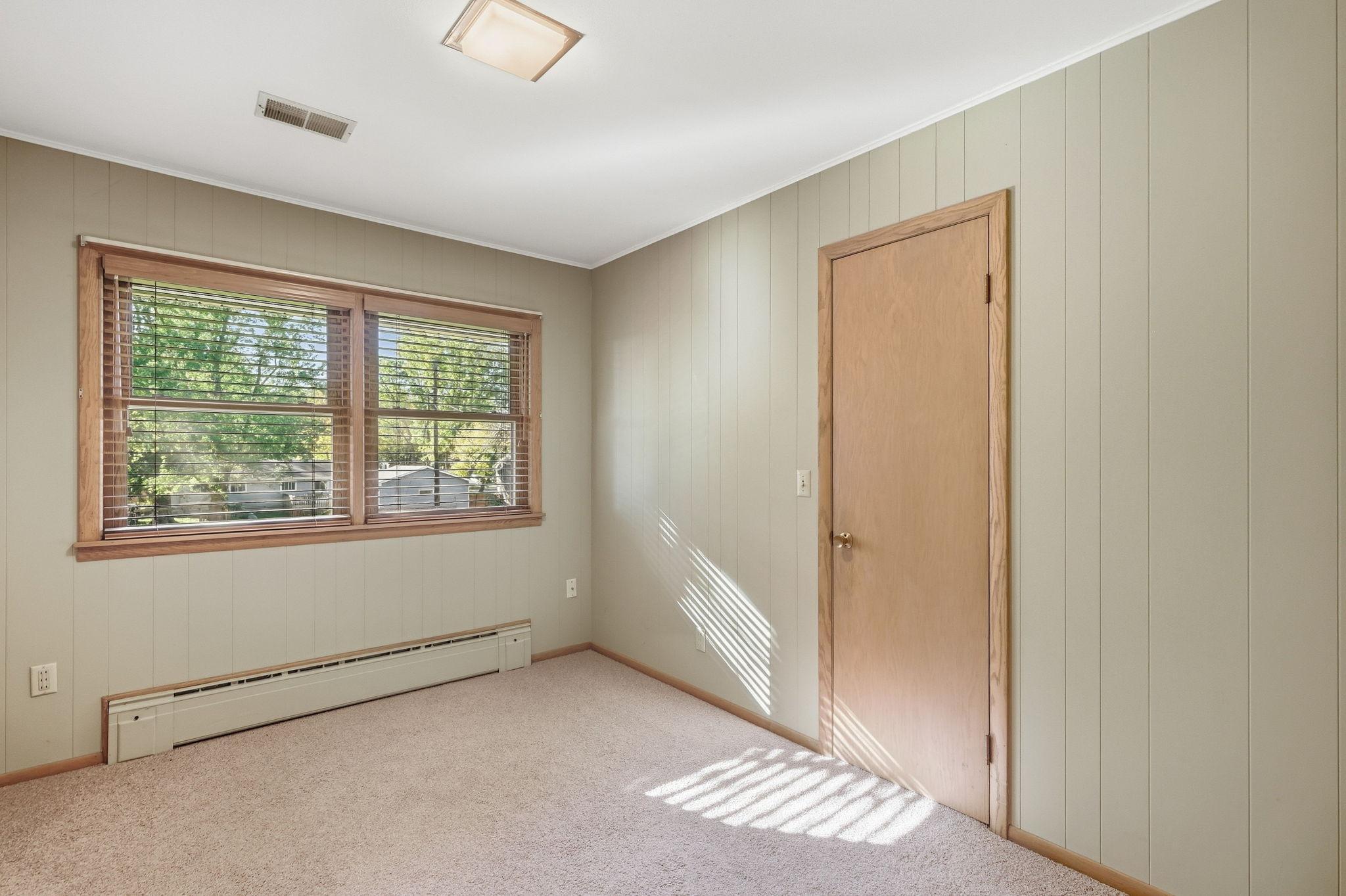 35- Upstairs Bedroom.jpg