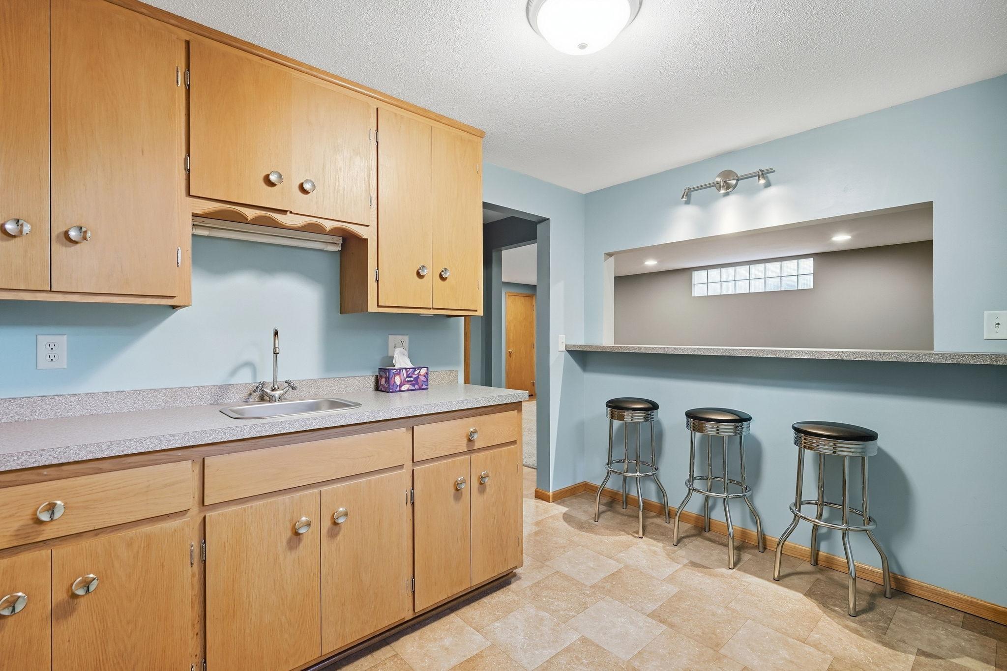 24- Basement Kitchenette.jpg