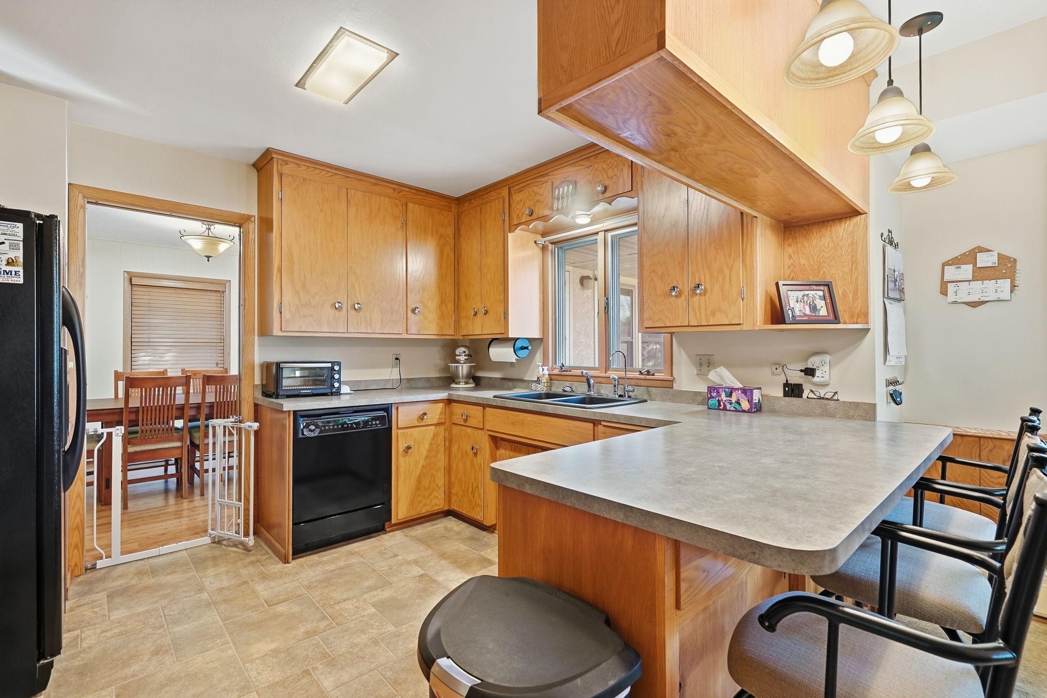4- Kitchen.jpg