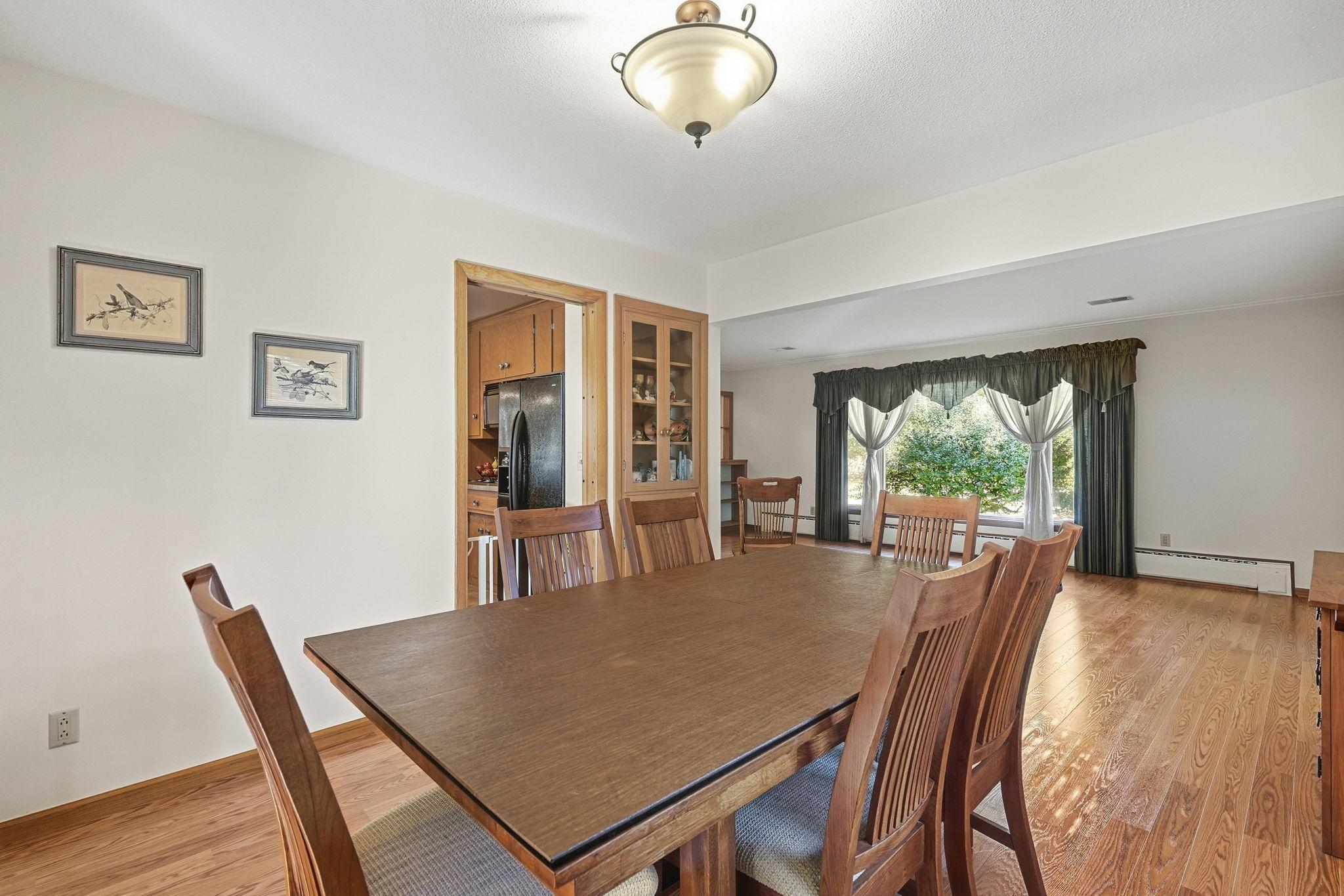 9- Dining Room.jpg