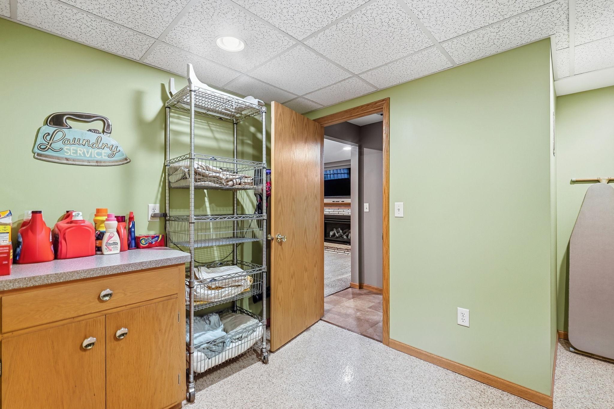 26- Basement Laundry Room.jpg