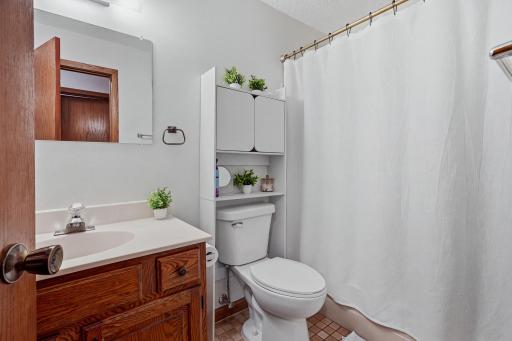 26 #302 - 4621 University Ave NE MLS-67.jpg
