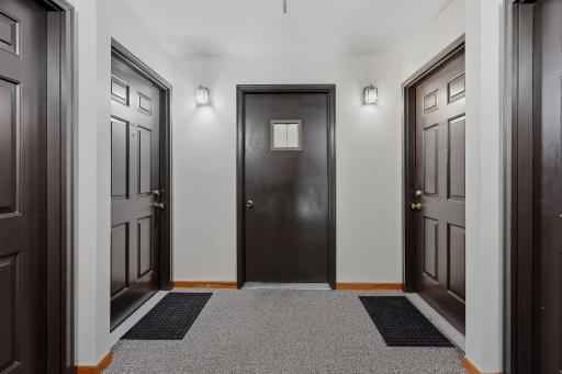 10 Common - 4621 University Ave NE MLS-35.jpg