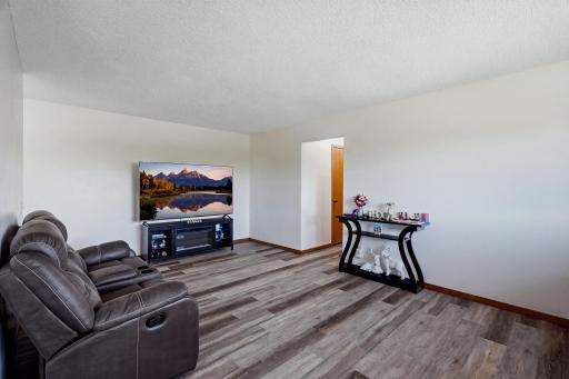 16 #302 - 4621 University Ave NE MLS-57.jpg