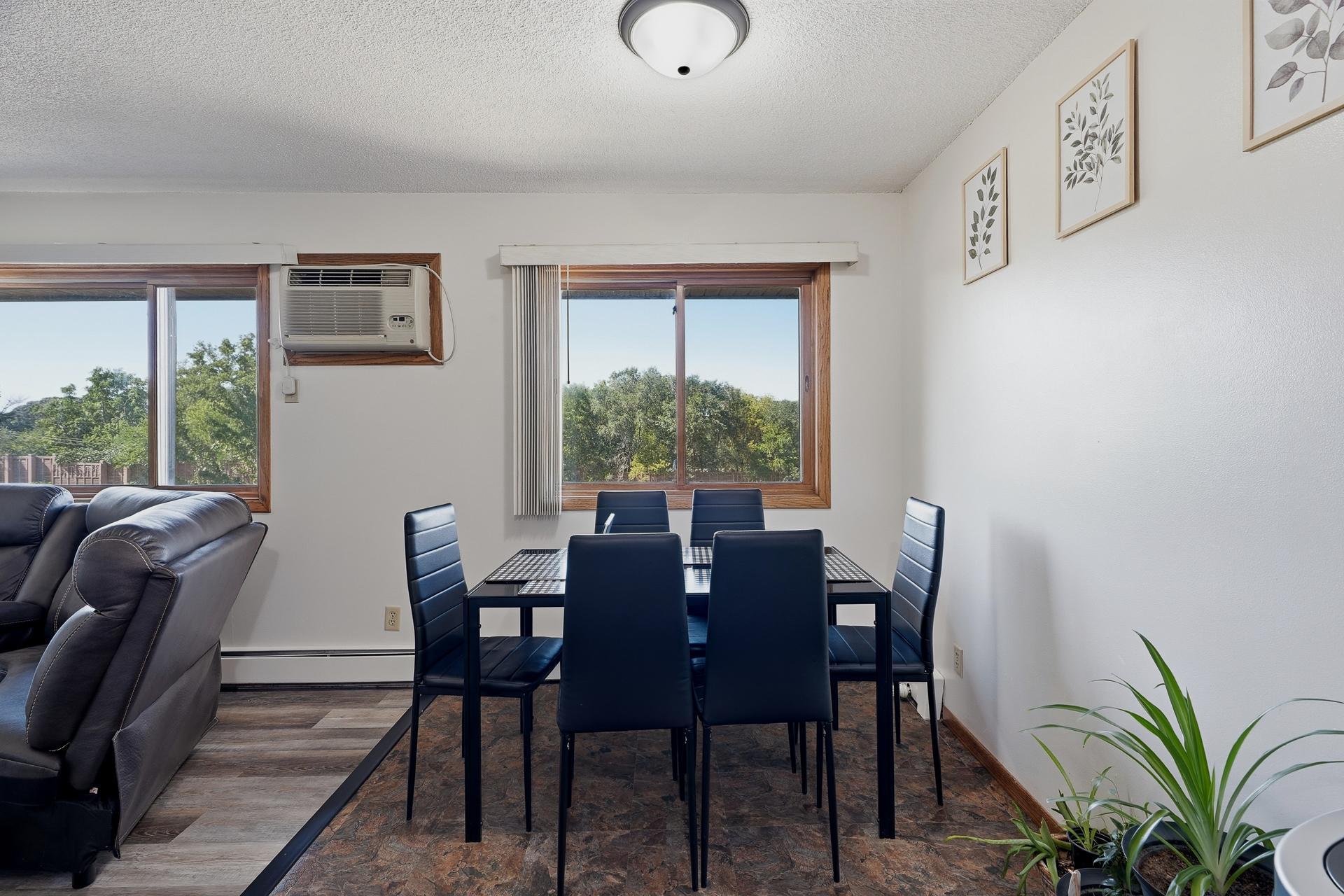 12 #302 - 4621 University Ave NE MLS-53.jpg