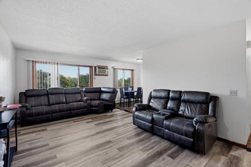 18 #302 - 4621 University Ave NE MLS-59.jpg