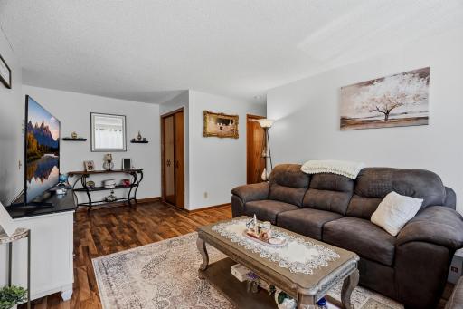 34 #302 - 4621 University Ave NE MLS-75.jpg