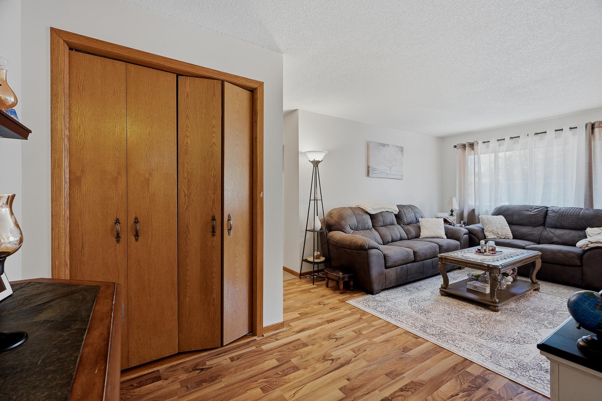 35 #302 - 4621 University Ave NE MLS-76.jpg