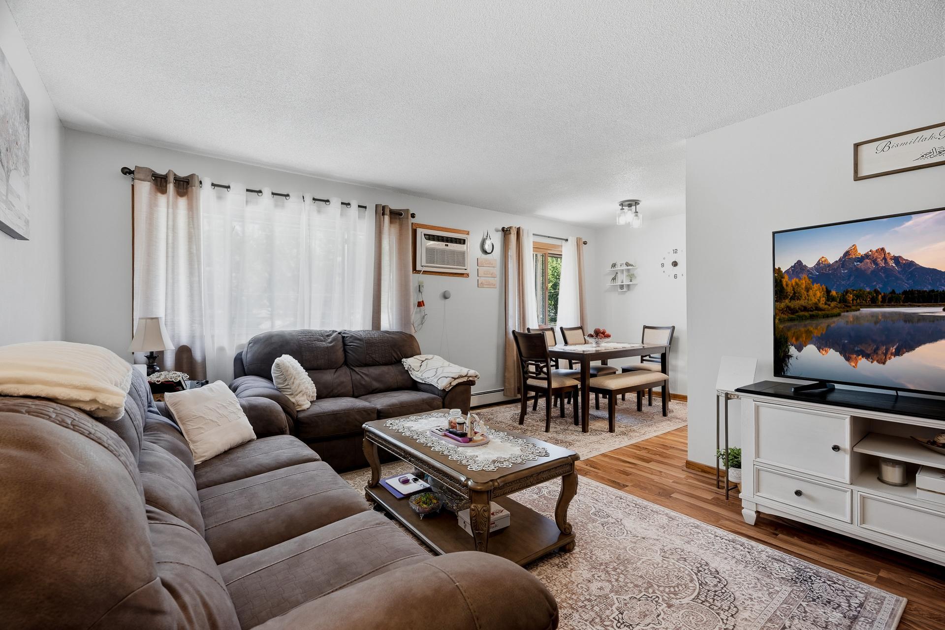 37 #302 - 4621 University Ave NE MLS-78.jpg