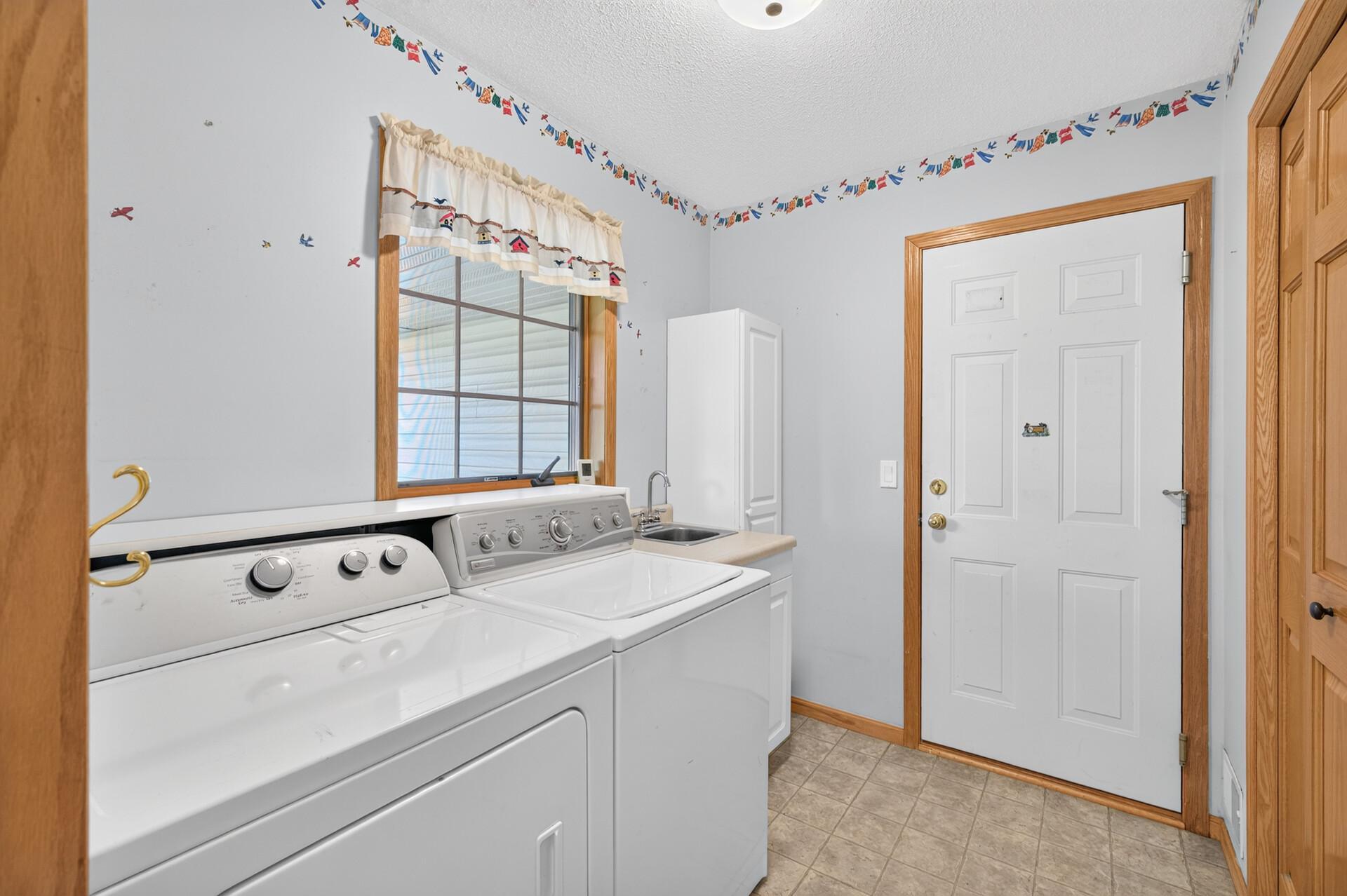 36_28319_Lakeside36_mls.jpg