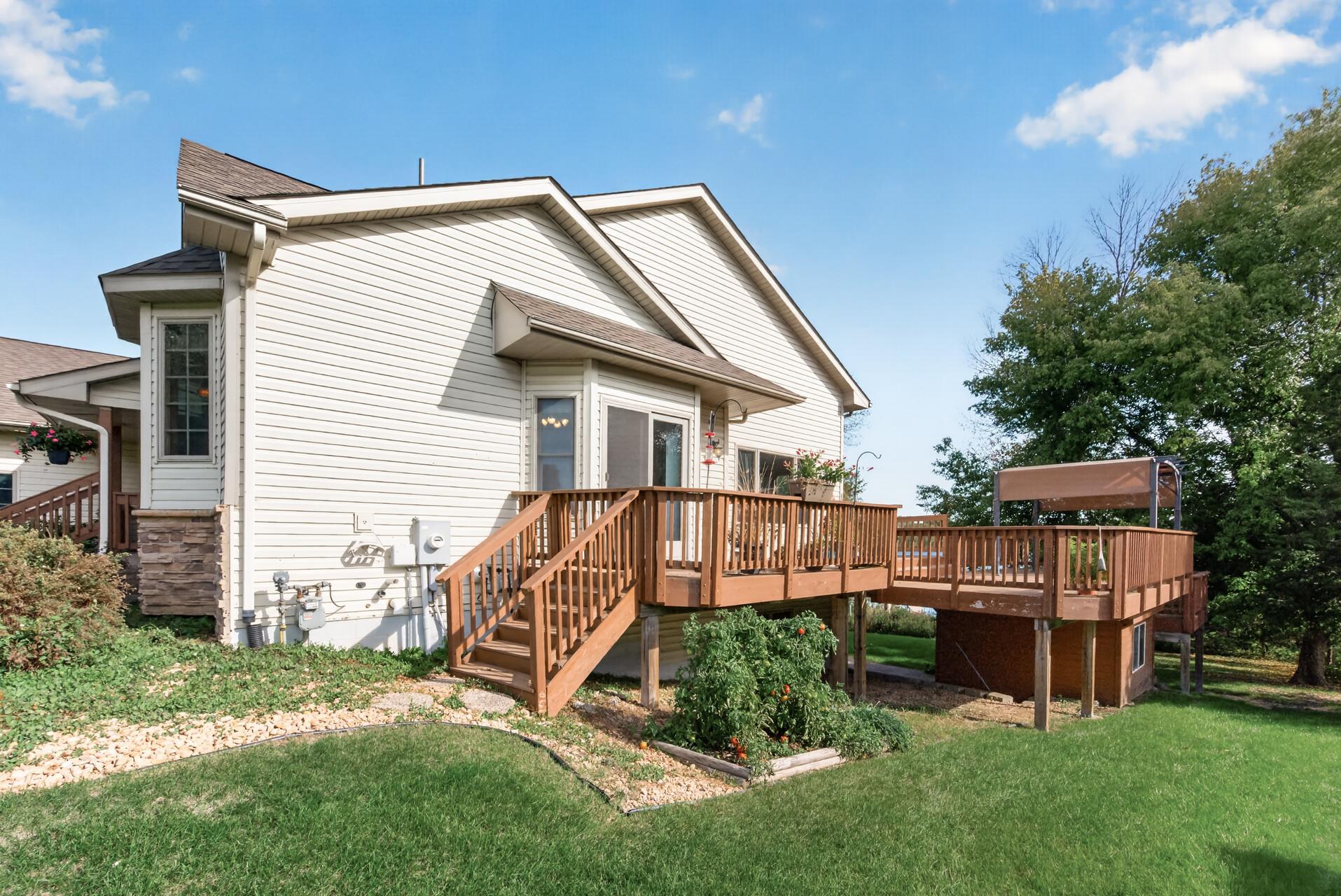 42_28319_Lakeside42_mls.jpg