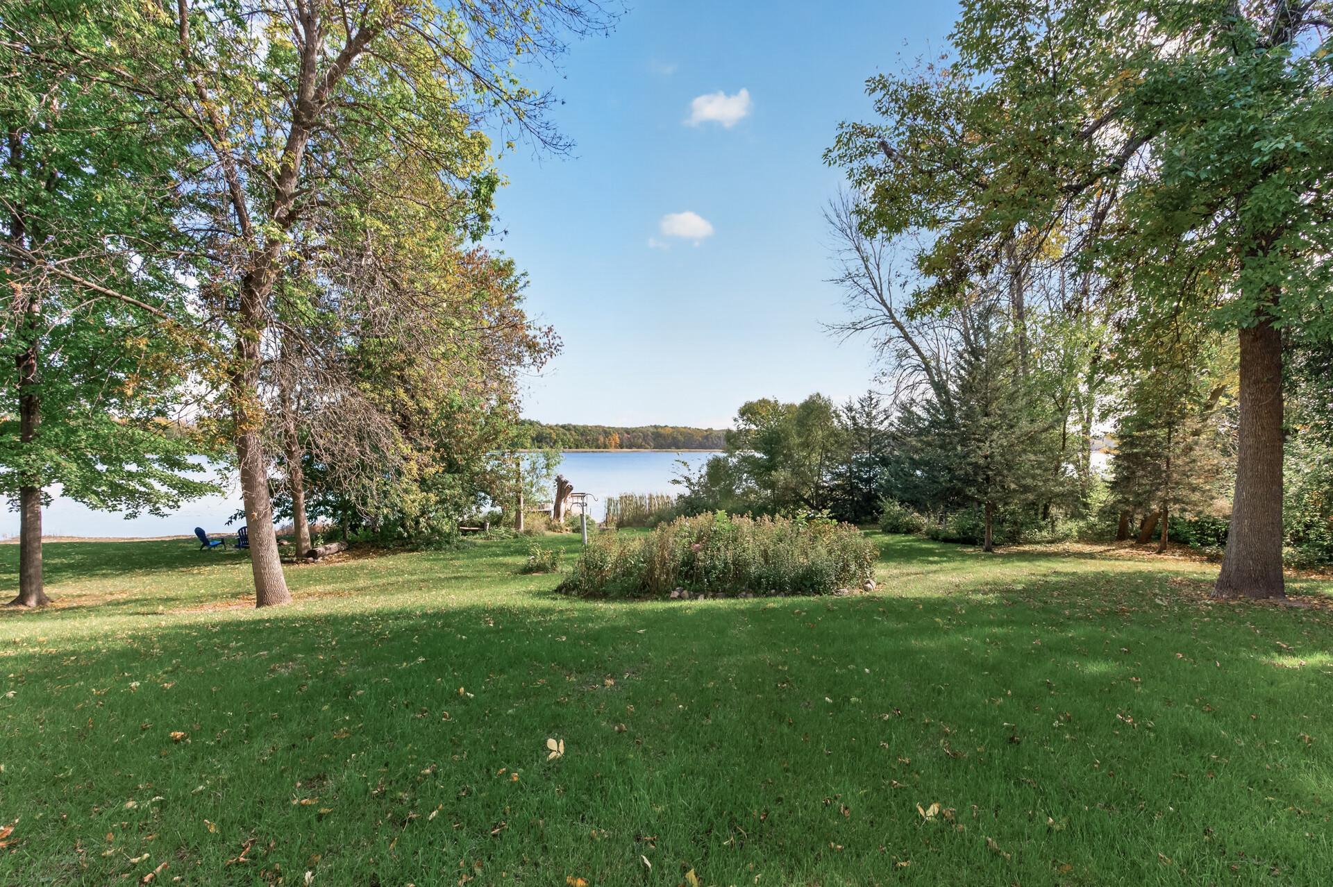 46_28319_Lakeside46_mls.jpg