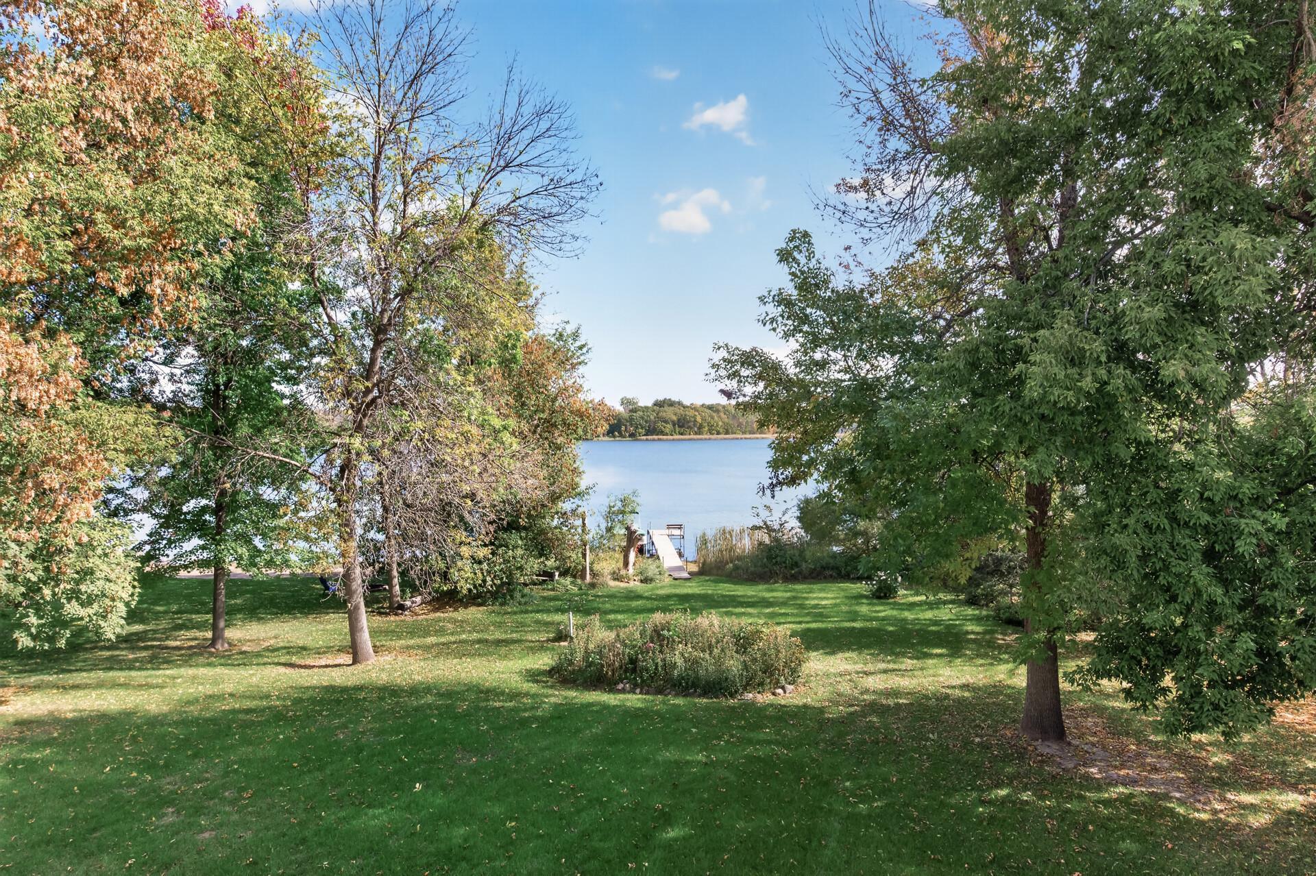 47_28319_Lakeside47_mls.jpg