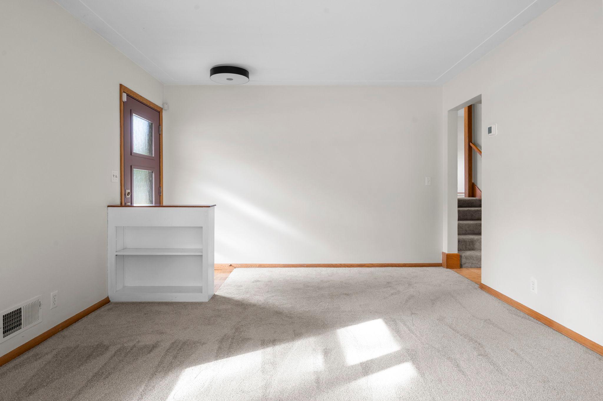 22-web-or-mls-13404 Windyhill Rd-25.jpg