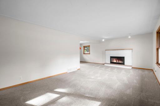 13404 Windyhill Road, Minnetonka, MN 55305
