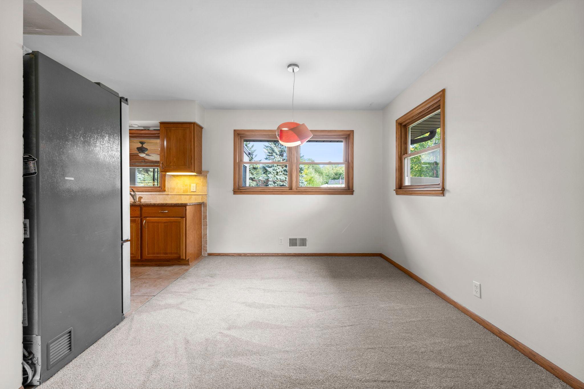 27-web-or-mls-13404 Windyhill Rd-50.jpg