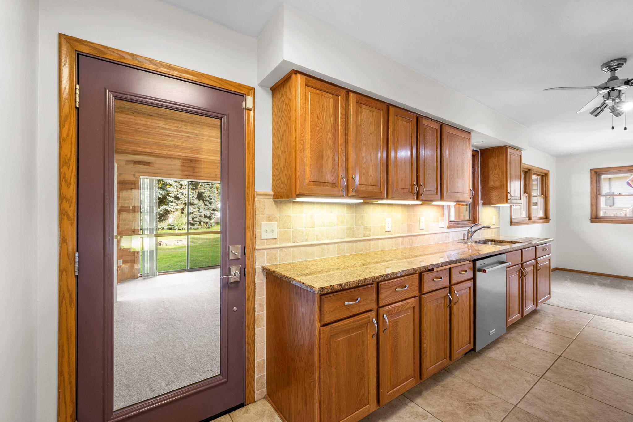 37-web-or-mls-13404 Windyhill Rd-95.jpg