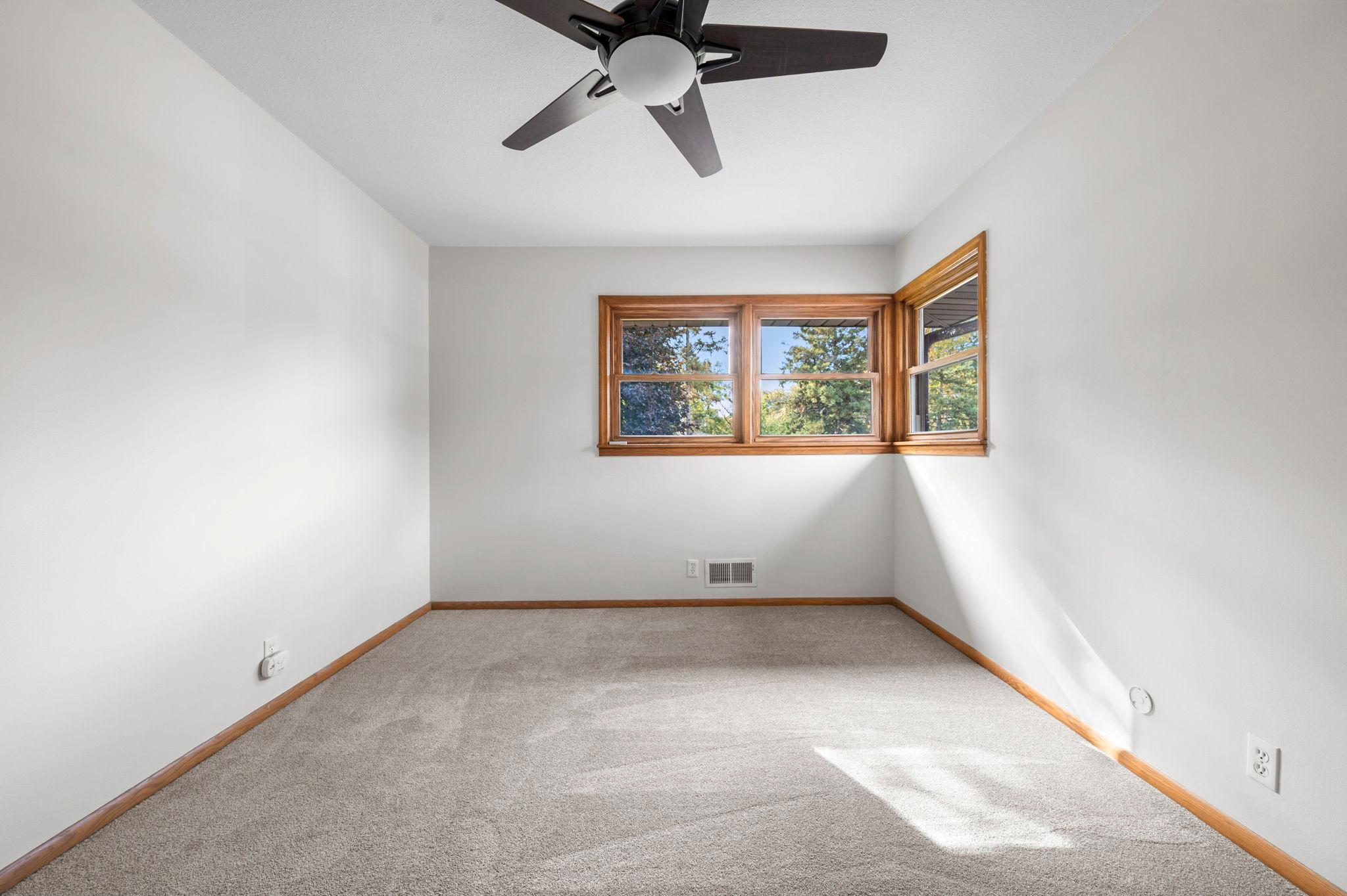 39-web-or-mls-13404 Windyhill Rd-135.jpg
