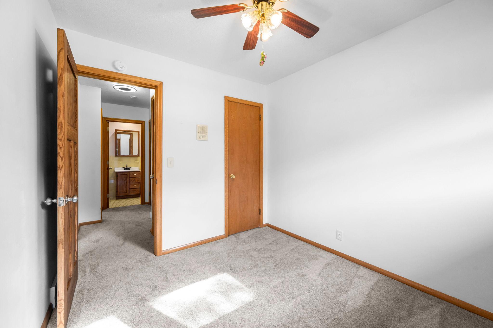 46-web-or-mls-13404 Windyhill Rd-120.jpg