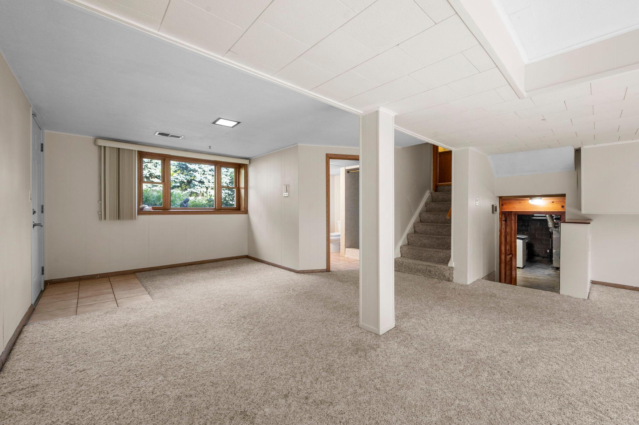 53-web-or-mls-13404 Windyhill Rd-179.jpg