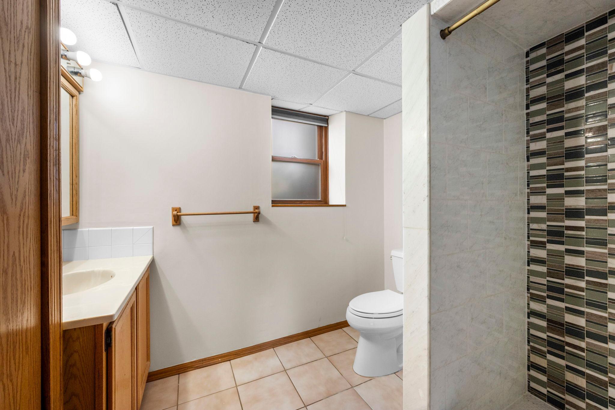55-web-or-mls-13404 Windyhill Rd-190.jpg