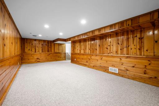 13404 Windyhill Road, Minnetonka, MN 55305