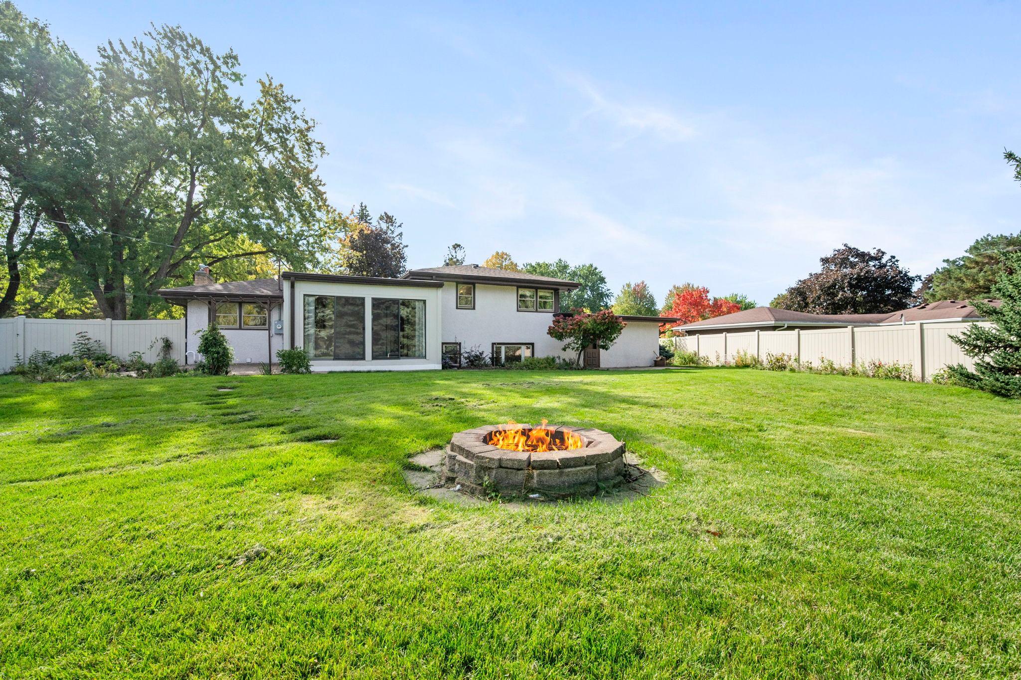 72-web-or-mls-13404 Windyhill Rd-286.jpg