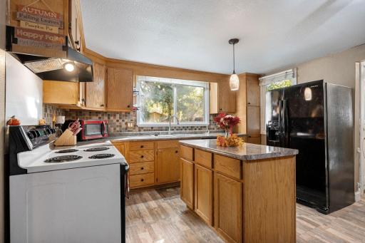 606 4th Avenue NE, Waseca, MN 56093