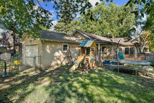 606 4th Avenue NE, Waseca, MN 56093