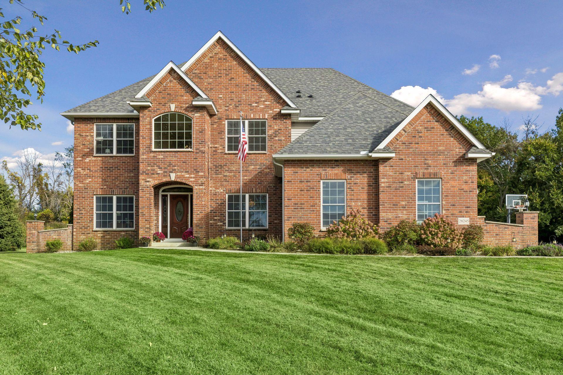 Welcome to 28245 Grandview Drive.