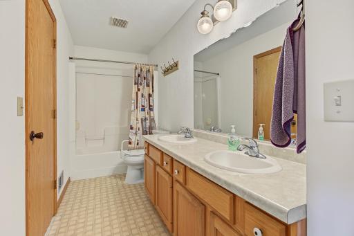 11409 Manning Trail N, Stillwater, MN 55082