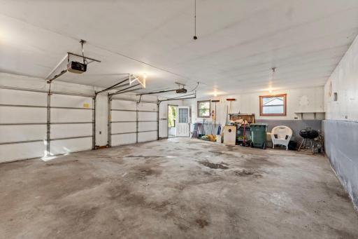 Insulated and Heated 2 1/2 Detached Garage