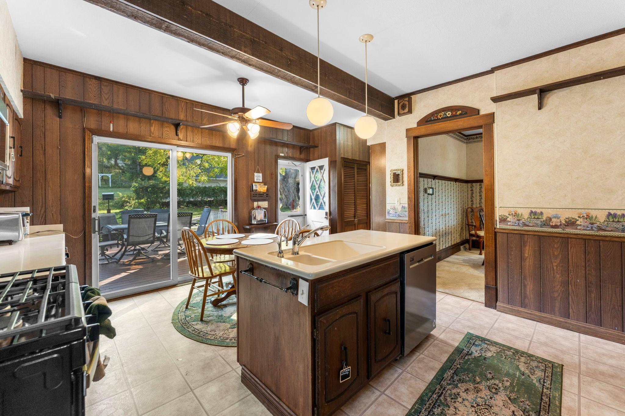 Kitchen with Center Island