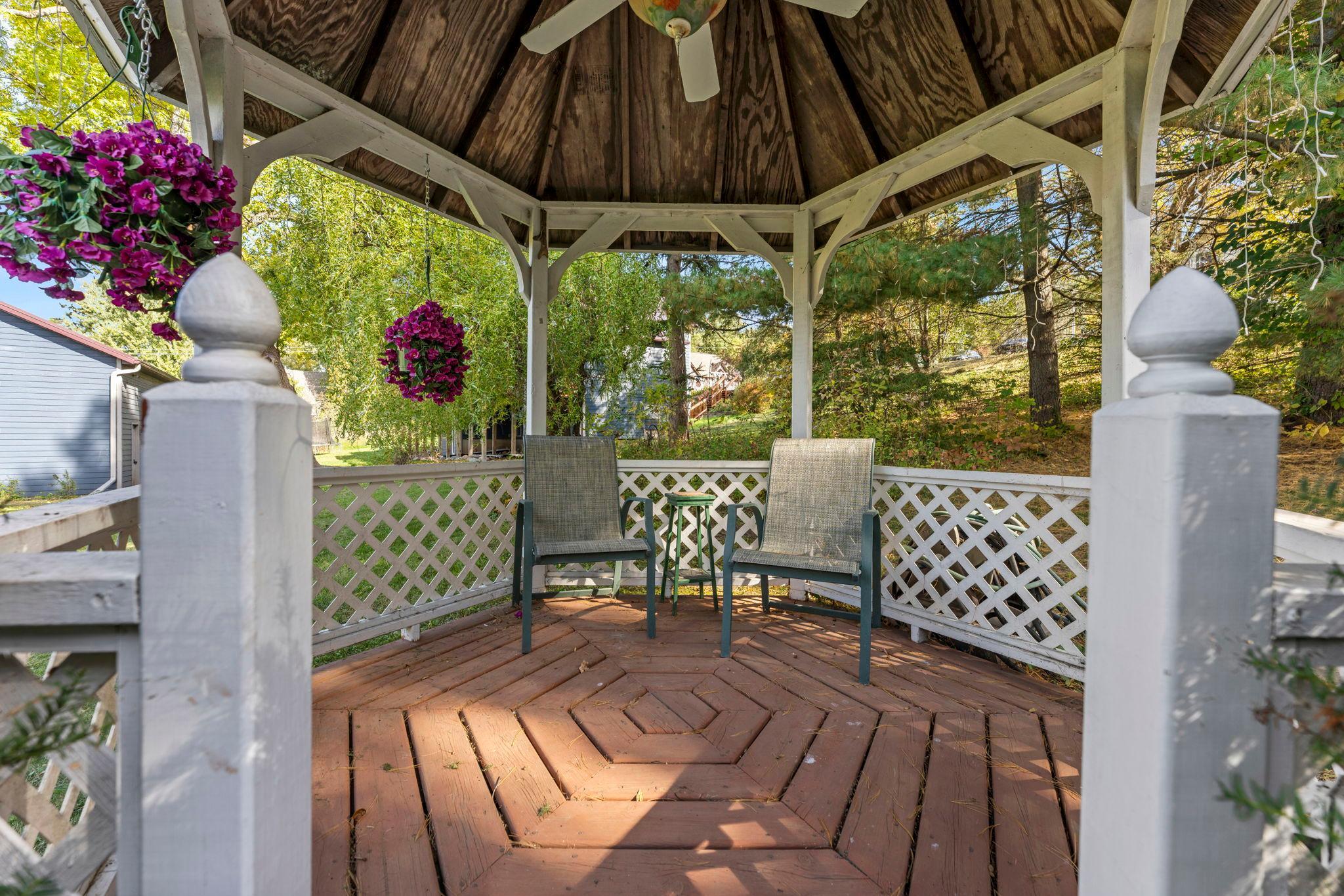 Romantic Space for Two!