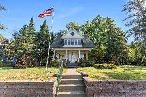 Walking Distance to St. Croix Falls Many Restaurants and Shops
