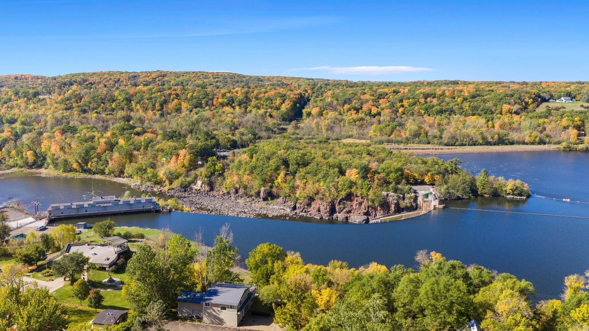 Property is Adjacent to the St. Croix River