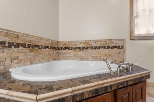 737 S Dakota Avenue, New Richmond, WI 54017