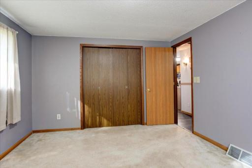 1109 16th Avenue E, Menomonie, WI 54751