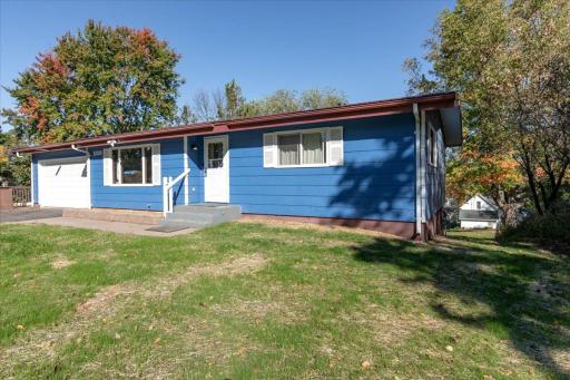 1109 16th Avenue E, Menomonie, WI 54751