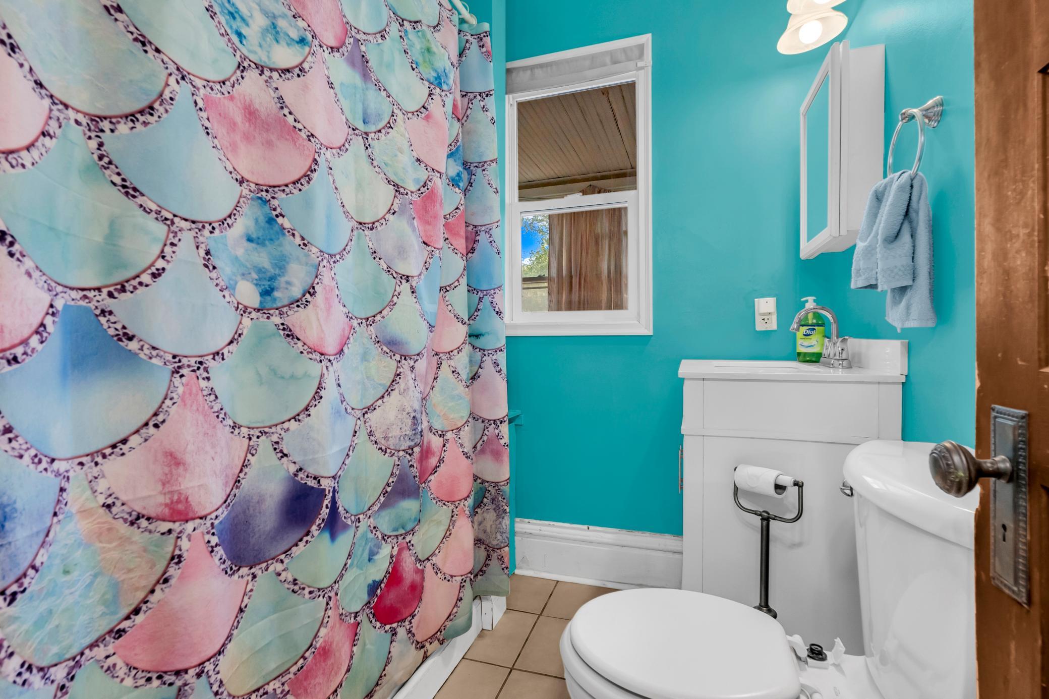 2nd Floor Bathroom
