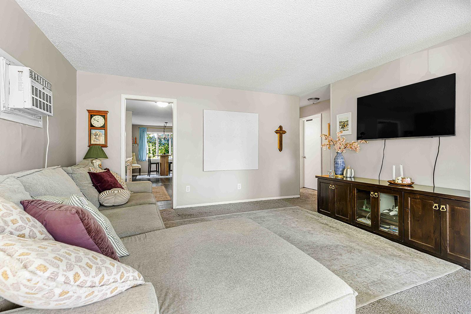 1528 8th Ave S Fargo MLS-17.jpg