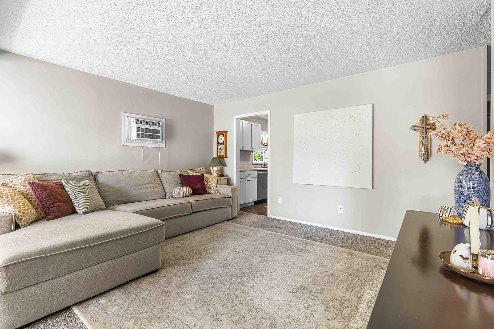 1528 8th Ave S Fargo MLS-14.jpg