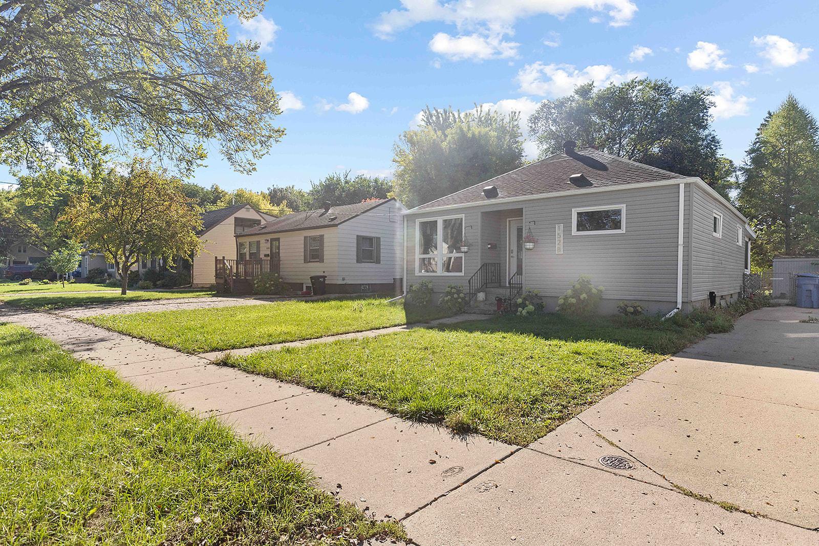 1528 8th Ave S Fargo MLS-6.jpg