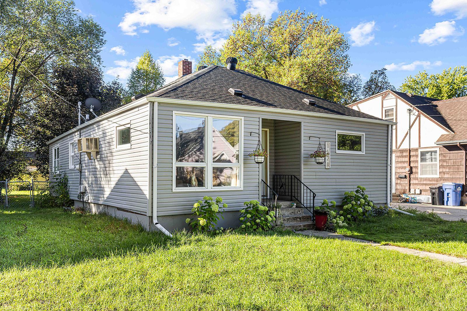 Property photo for 1528 8th Avenue S, Fargo, ND 58103