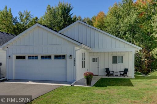 Welcome home to this 2 bed/2 bath single-level living in St Croix Falls.